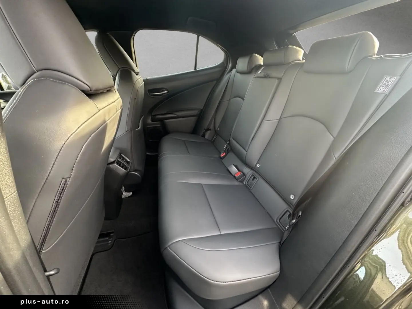 LEXUS UX 250H F-SPORT-DESIGN CARPLAY 15 JAHRE GARA