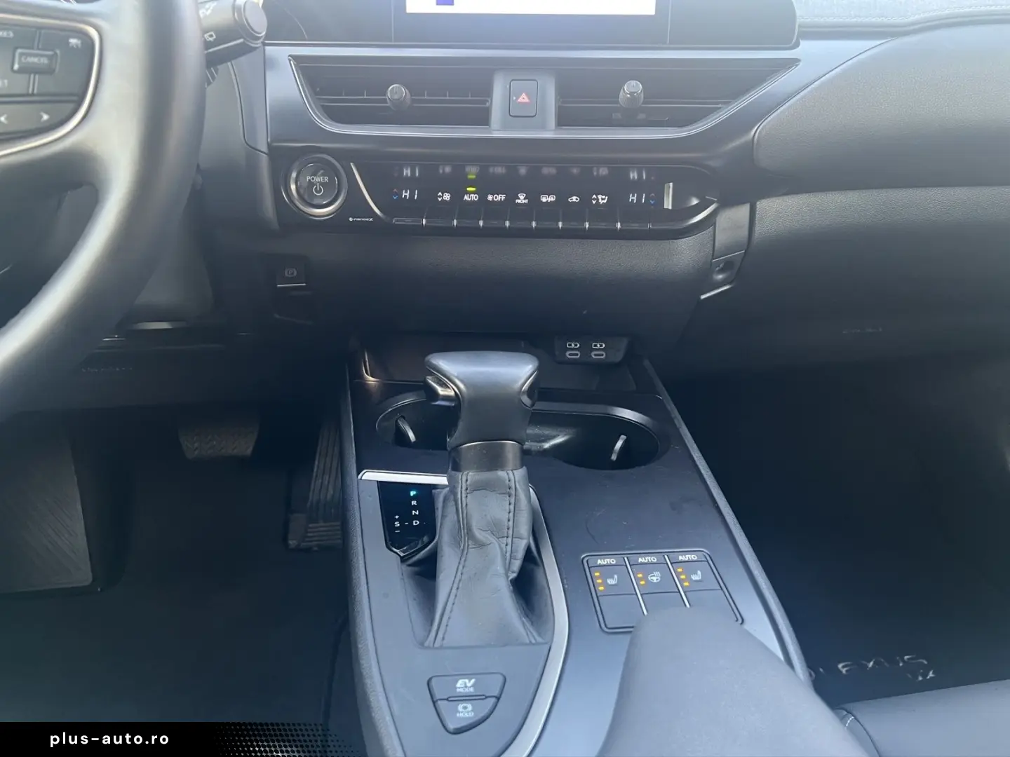 LEXUS UX 250h F-SPORT-D. 1HD ALLW  15J-GARANTIE