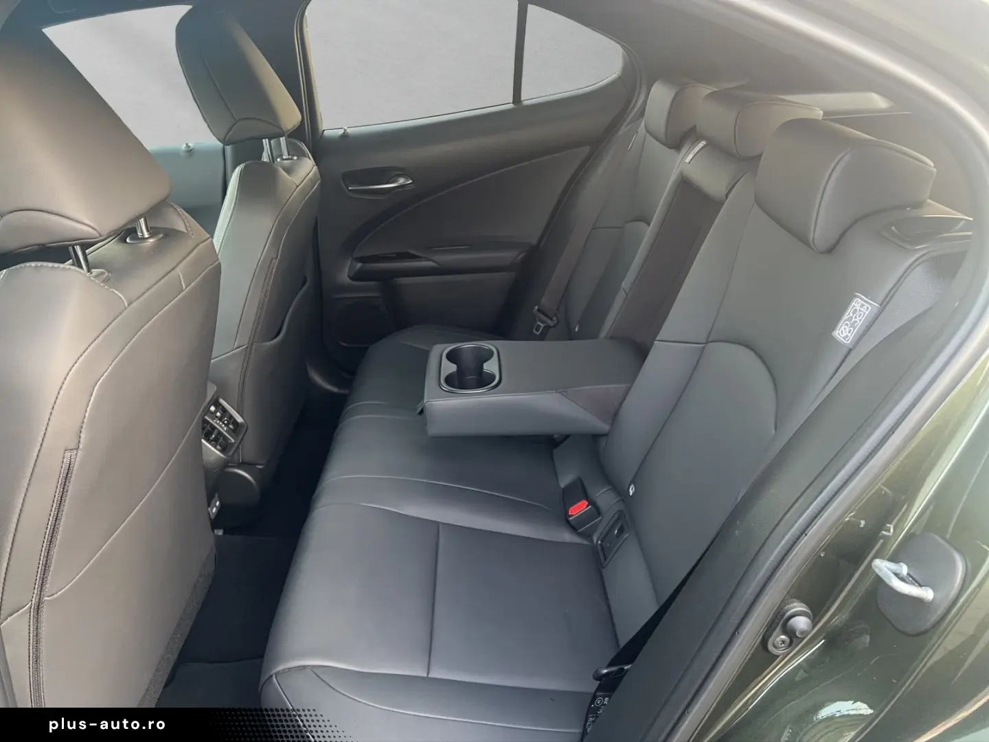 LEXUS UX 250h F-SPORT-D. 1HD ALLW  15J-GARANTIE