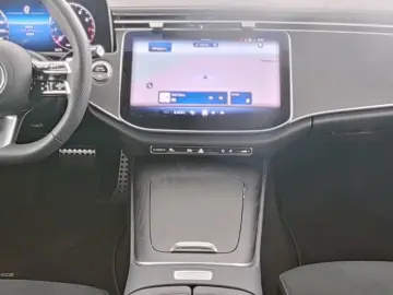 Mercedes-Benz E 200 AMG Line Advanced Night-Paket