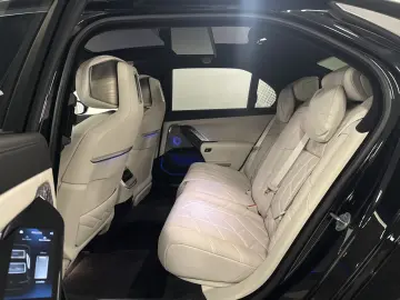 BMW 750e xDrive Lim. B&W Pano. DA. Prof. PA. Prof. M