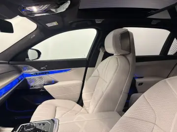 BMW 750e xDrive Lim. B&W Pano. DA. Prof. PA. Prof. M