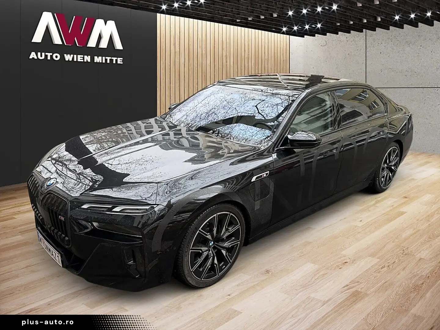 BMW M760e xDrive Limousine 18 7 kWh Aut.