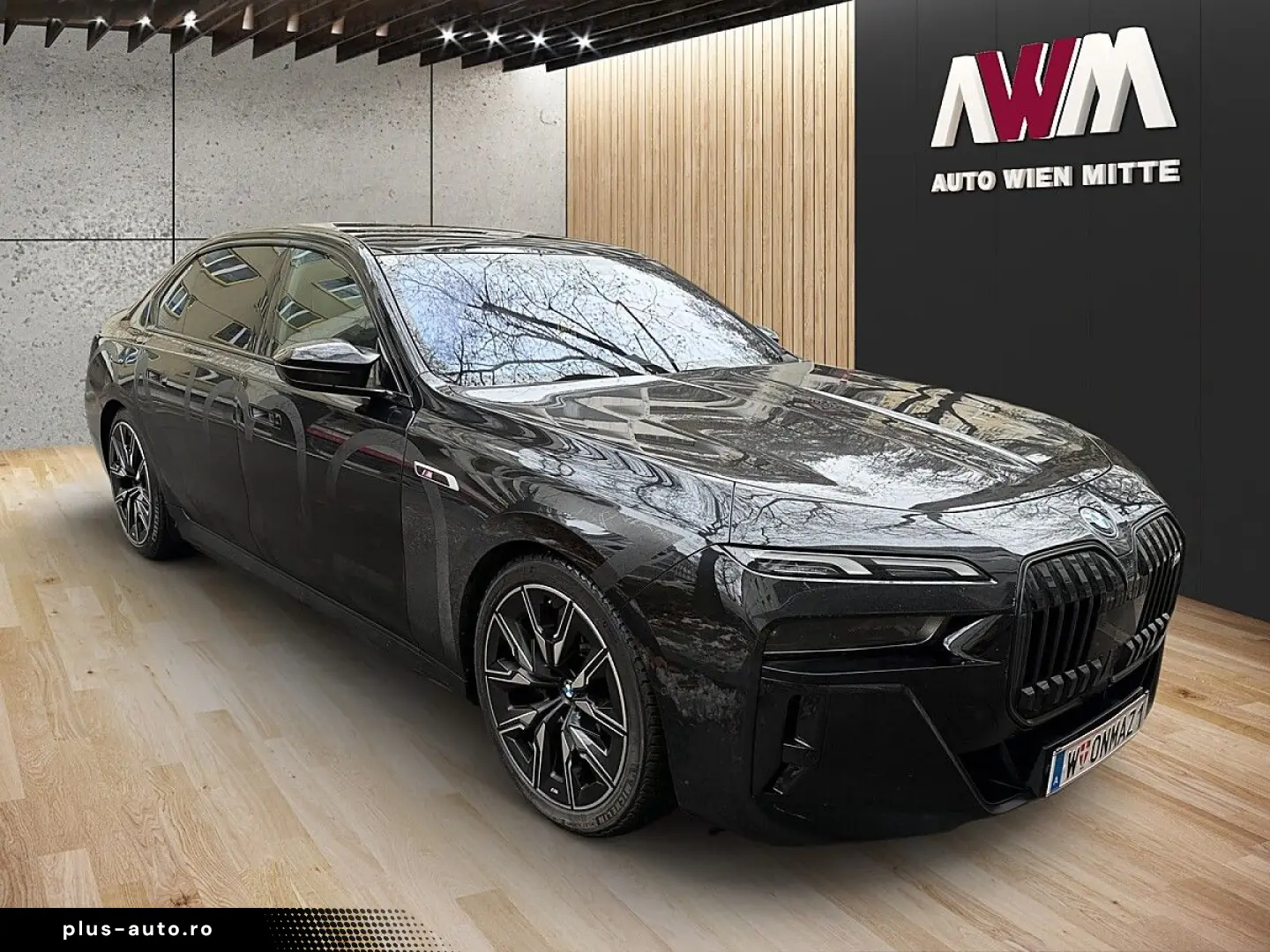 BMW M760e xDrive Limousine 18 7 kWh Aut.