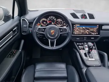 PORSCHE Cayenne S Platinum SportDesign HALenk Standh 18w
