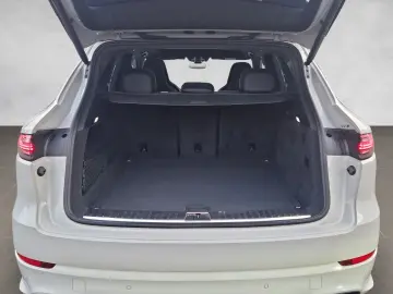 PORSCHE Cayenne S Platinum SportDesign HALenk Standh 18w