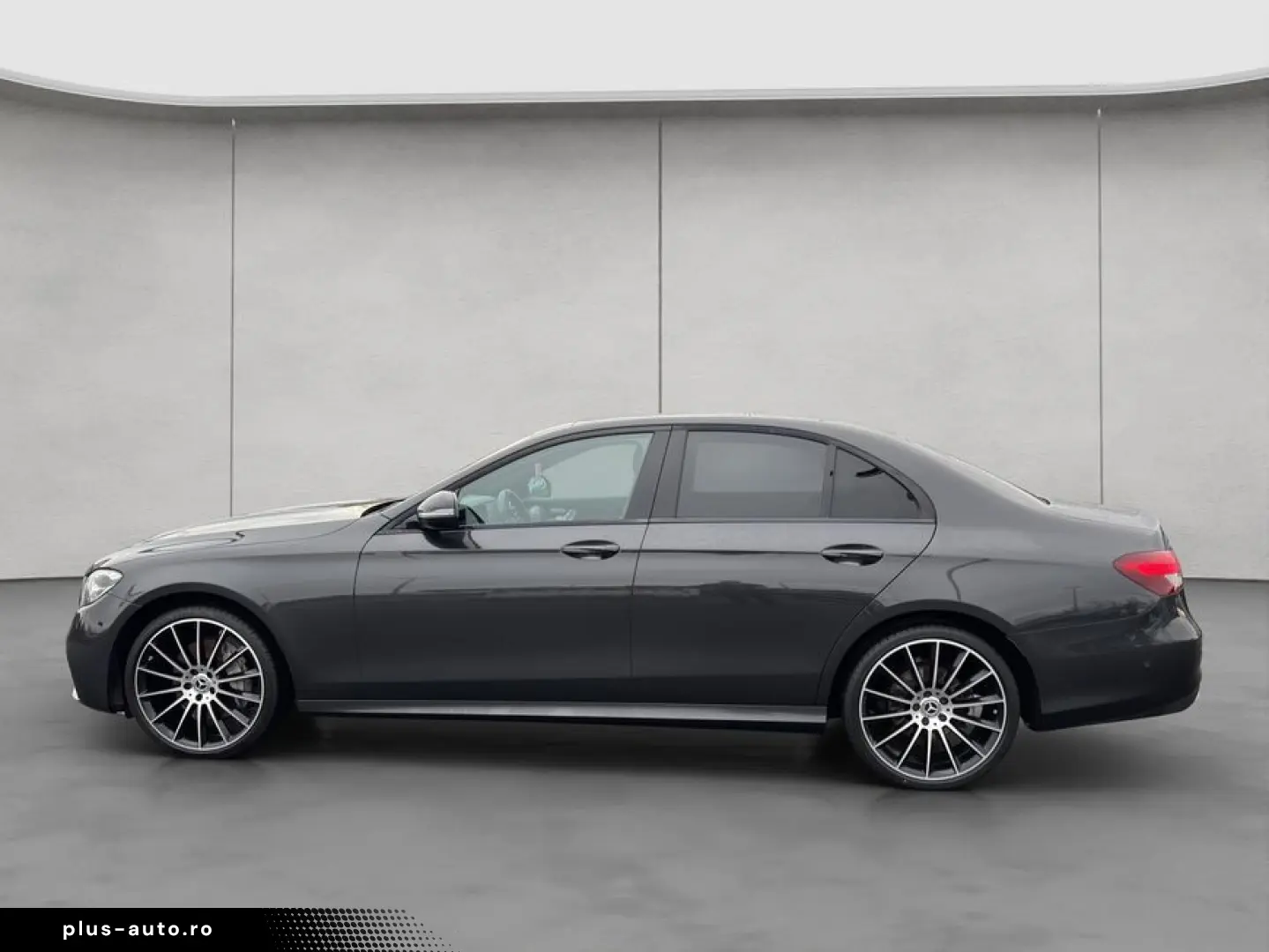 MERCEDES-BENZ E 300 d 4M AMG HuD Pano Standheizung