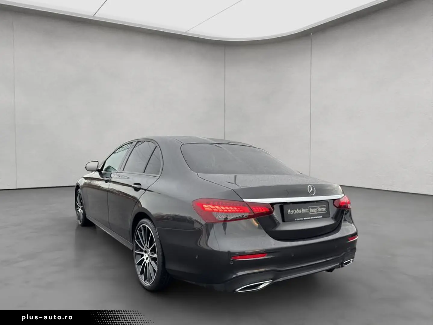 MERCEDES-BENZ E 300 d 4M AMG HuD Pano Standheizung