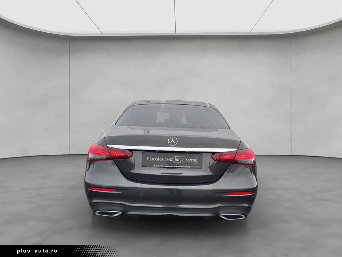 MERCEDES-BENZ E 300 d 4M AMG HuD Pano Standheizung
