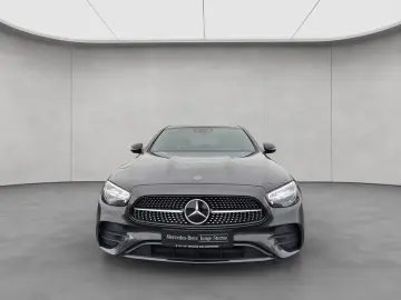 MERCEDES-BENZ E 300 d 4M AMG HuD Pano Standheizung