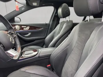 MERCEDES-BENZ E 300 d 4M AMG HuD Pano Standheizung