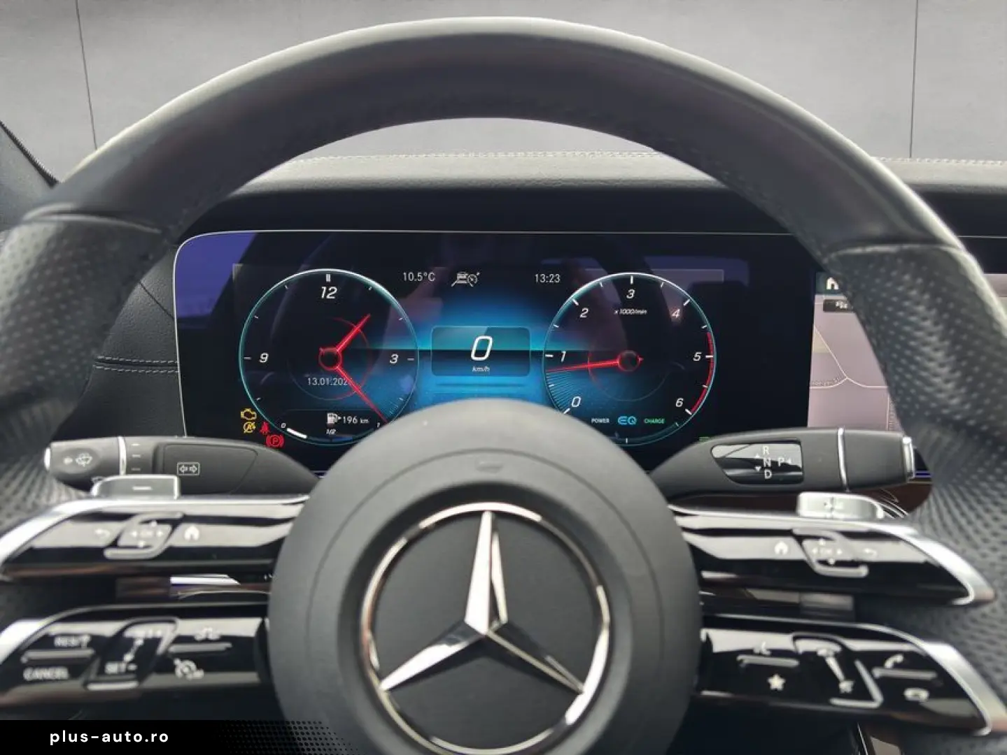 MERCEDES-BENZ E 300 d 4M AMG HuD Pano Standheizung