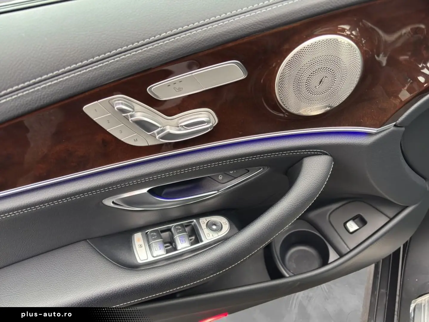 MERCEDES-BENZ E 300 d 4M AMG HuD Pano Standheizung