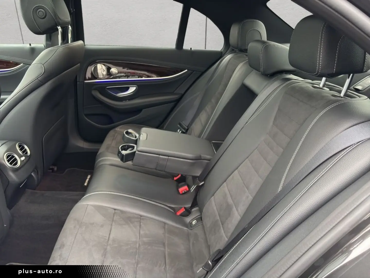 MERCEDES-BENZ E 300 d 4M AMG HuD Pano Standheizung