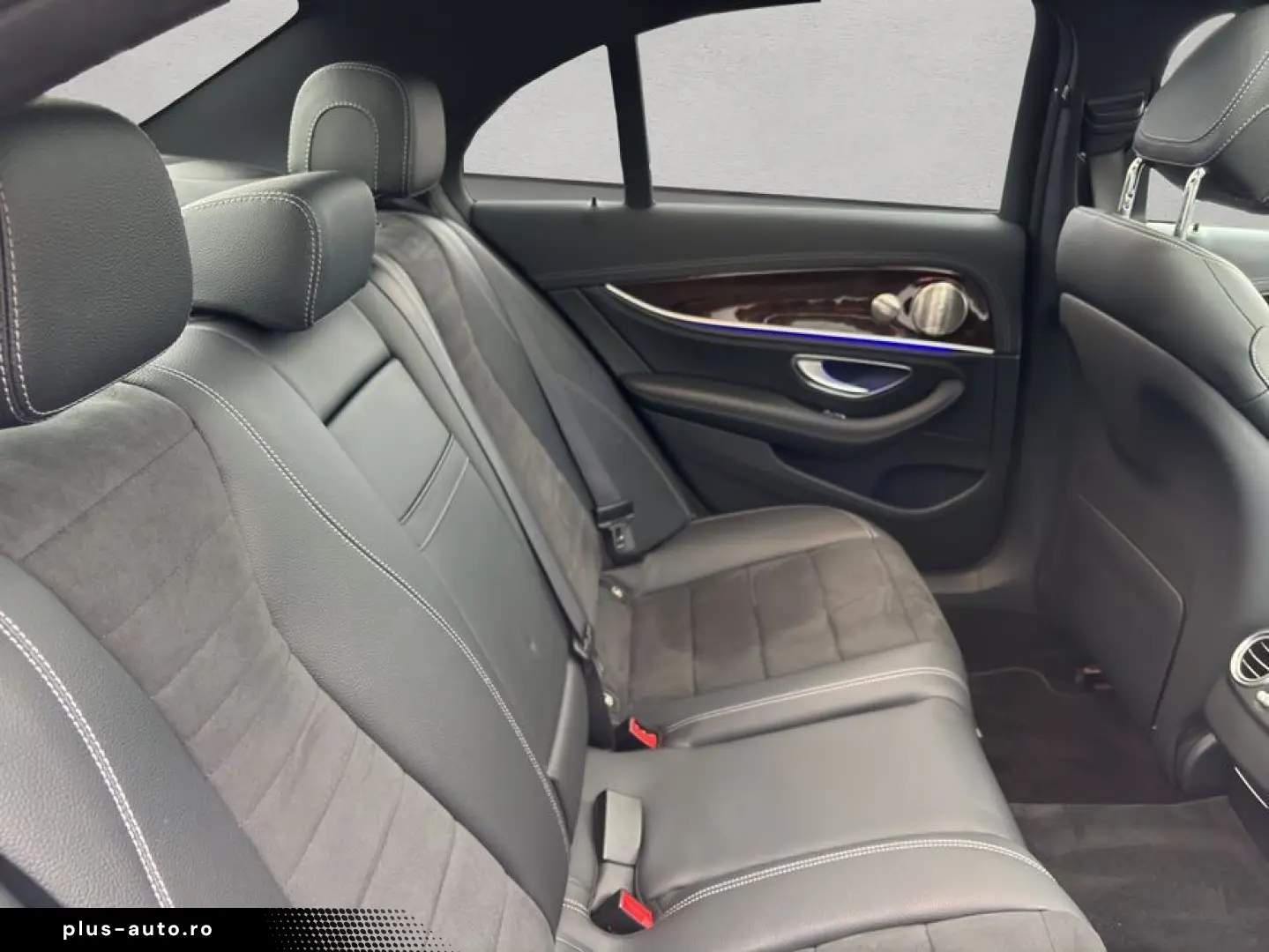 MERCEDES-BENZ E 300 d 4M AMG HuD Pano Standheizung