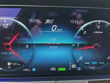 MERCEDES-BENZ E 300 d 4M AMG HuD Pano Standheizung