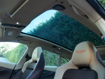 FACELIFT ASTON MARTIN DBX 707 PURPLE STORM 2025