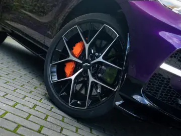 FACELIFT ASTON MARTIN DBX 707 PURPLE STORM 2025