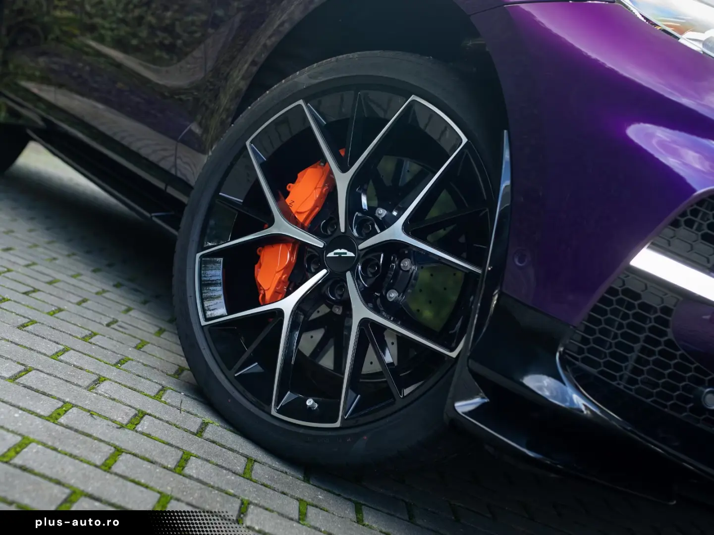 FACELIFT ASTON MARTIN DBX 707 PURPLE STORM 2025