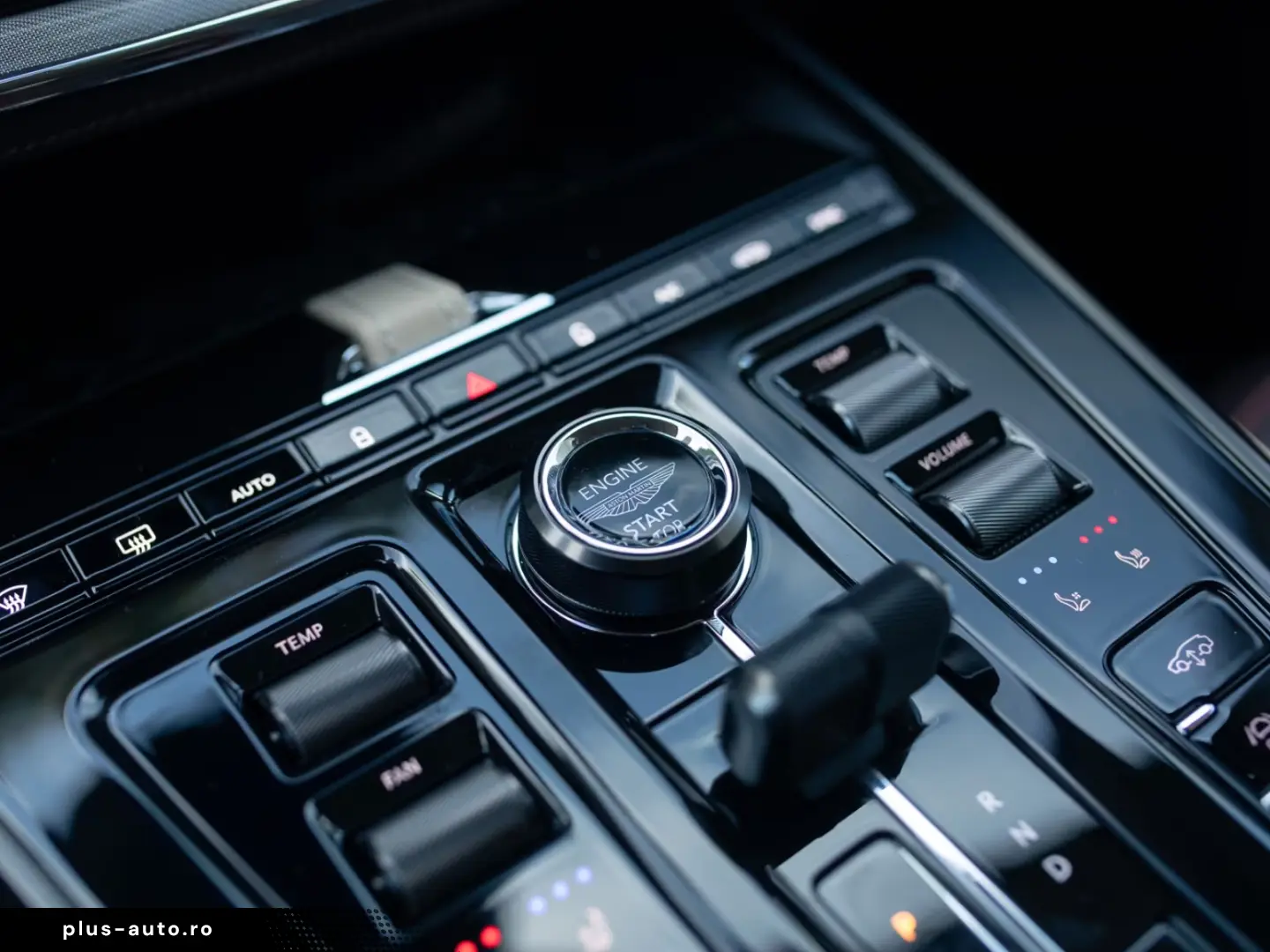 FACELIFT ASTON MARTIN DBX 707 PURPLE STORM 2025