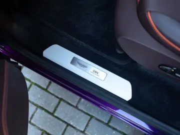 FACELIFT ASTON MARTIN DBX 707 PURPLE STORM 2025