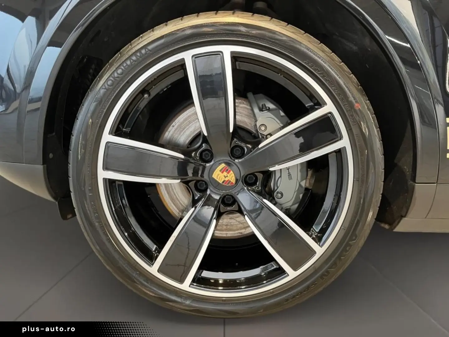 PORSCHE Cayenne S Fahrassist AHK HUD Pano Perf-AGA SHD