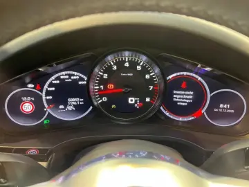 PORSCHE Cayenne S Fahrassist AHK HUD Pano Perf-AGA SHD
