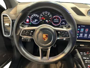 PORSCHE Cayenne S Fahrassist AHK HUD Pano Perf-AGA SHD