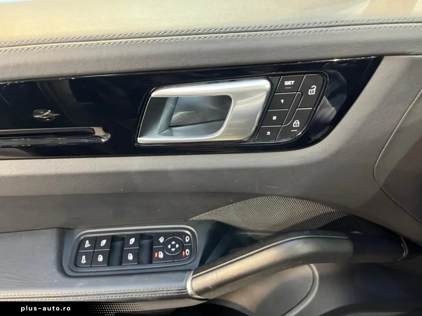 PORSCHE Cayenne S Fahrassist AHK HUD Pano Perf-AGA SHD