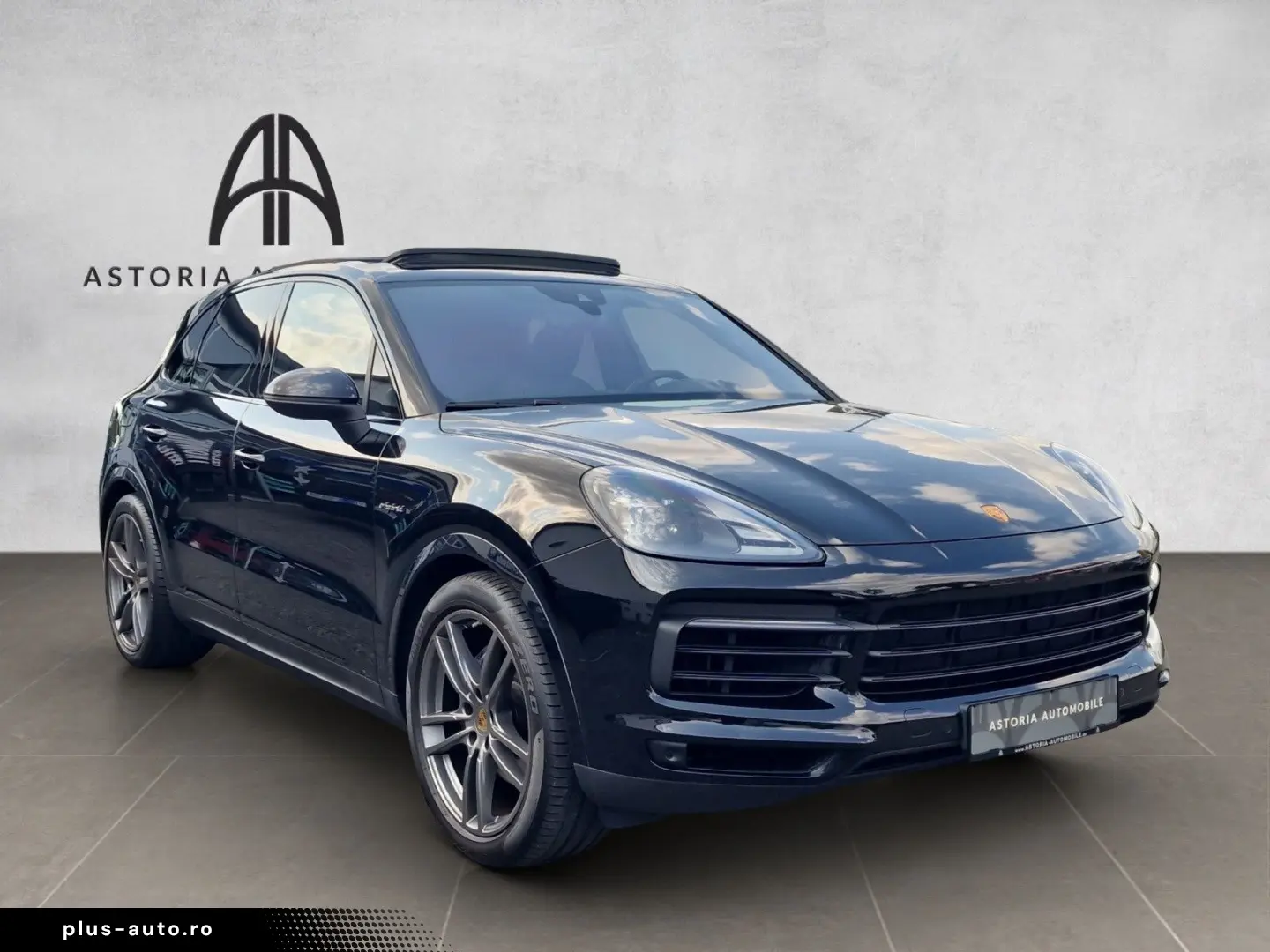 PORSCHE Cayenne E-Hybrid HuD Pano SoftClose Luft Bose 14