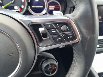 PORSCHE Cayenne E-Hybrid HuD Pano SoftClose Luft Bose 14