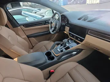 PORSCHE Cayenne Coupe Turbo HuD Inno Matrix Panorama