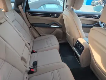 PORSCHE Cayenne Coupe Turbo HuD Inno Matrix Panorama