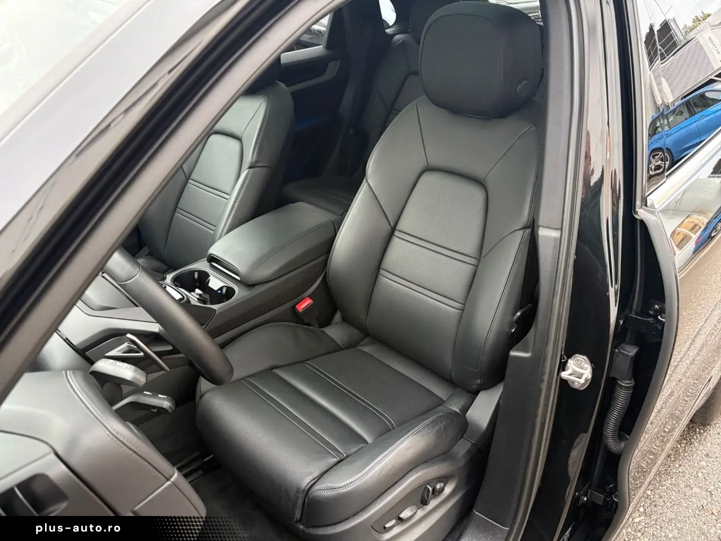 PORSCHE Cayenne E-Hybrid Pano Head-Up Bose Komfortsitze