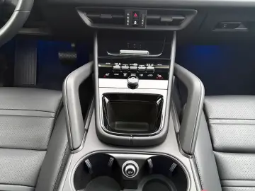 PORSCHE Cayenne E-Hybrid Pano Head-Up Bose Komfortsitze