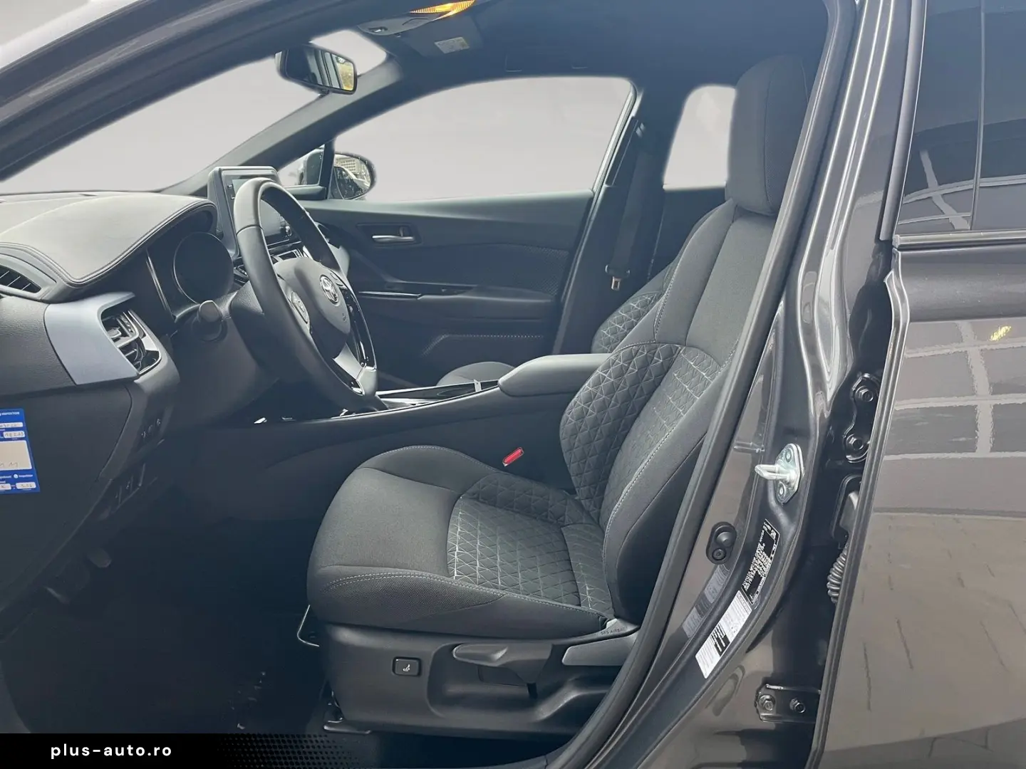 TOYOTA C-HR 2.0 Hybrid Team D