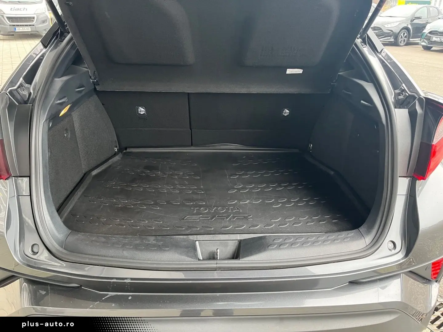 TOYOTA C-HR 2.0 Hybrid Team D