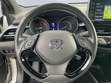 TOYOTA C-HR 2.0 Hybrid Team D  LED Navi CAM CarPlay SHZ