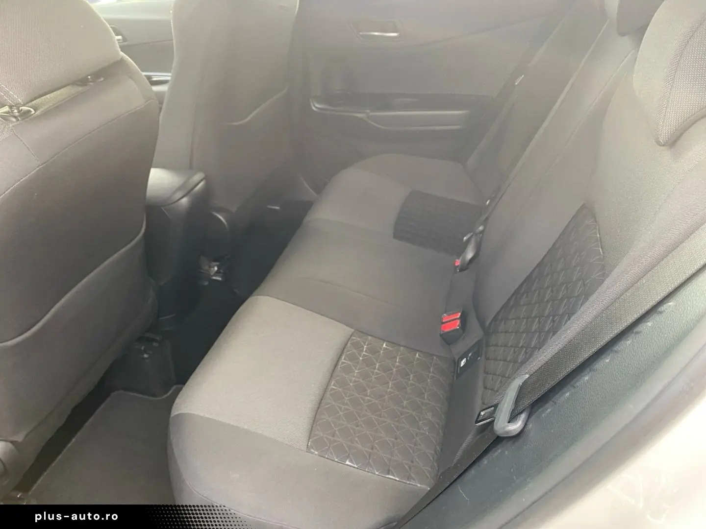 TOYOTA C-HR 2.0 Hybrid Team D  LED Navi CAM CarPlay SHZ