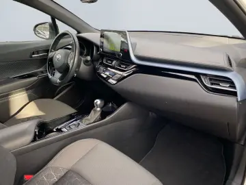 TOYOTA C-HR 2.0 Hybrid Team D  LED Navi CAM CarPlay SHZ