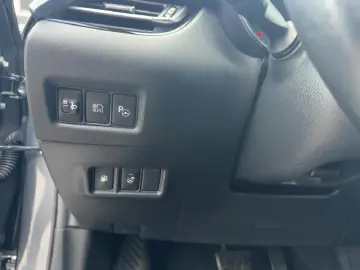 TOYOTA C-HR 2 0 Hybrid Team D