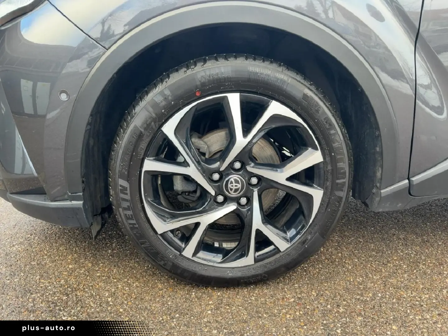 TOYOTA C-HR 2 0 Hybrid Team D