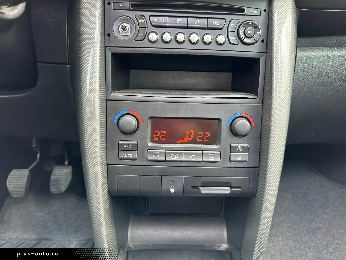 PEUGEOT 207   1 4 BENZINA