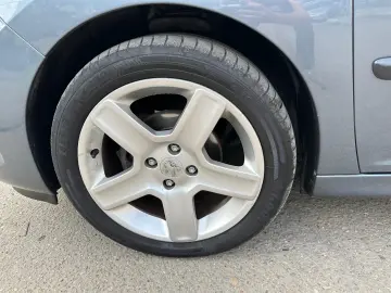 PEUGEOT 207   1 4 BENZINA