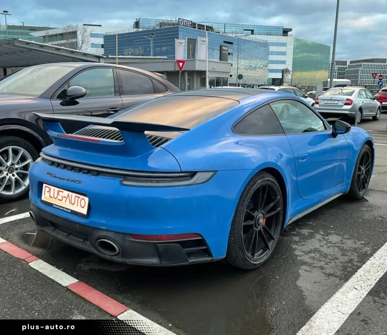 Porsche 911 Carrera 4 GTS Coupé  (992)