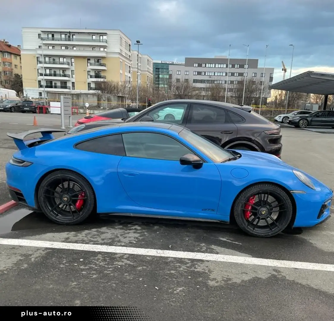 Porsche 911 Carrera 4 GTS Coupé  (992)