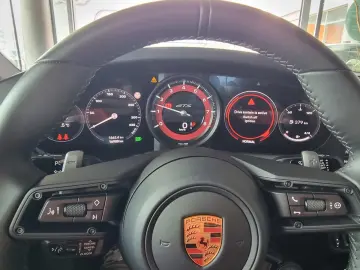 Porsche 911 Carrera 4 GTS Coupé  (992)