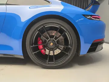 Porsche 911 Carrera 4 GTS Coupé  (992)