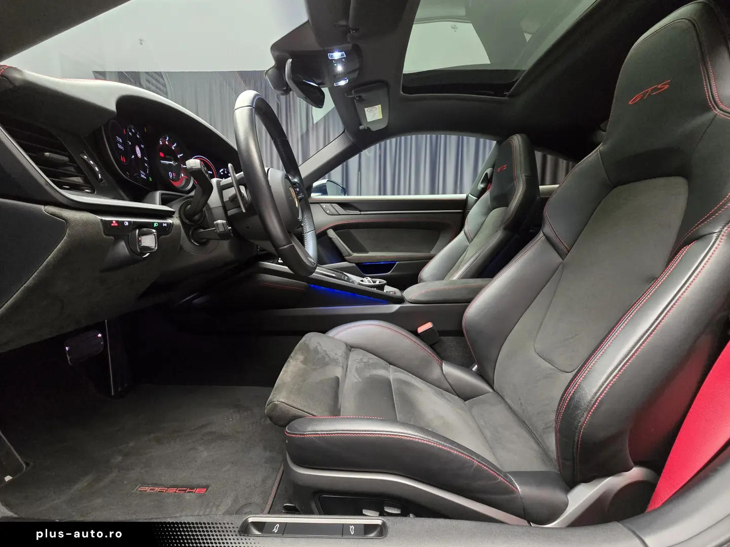 Porsche 911 Carrera 4 GTS Coupé  (992)