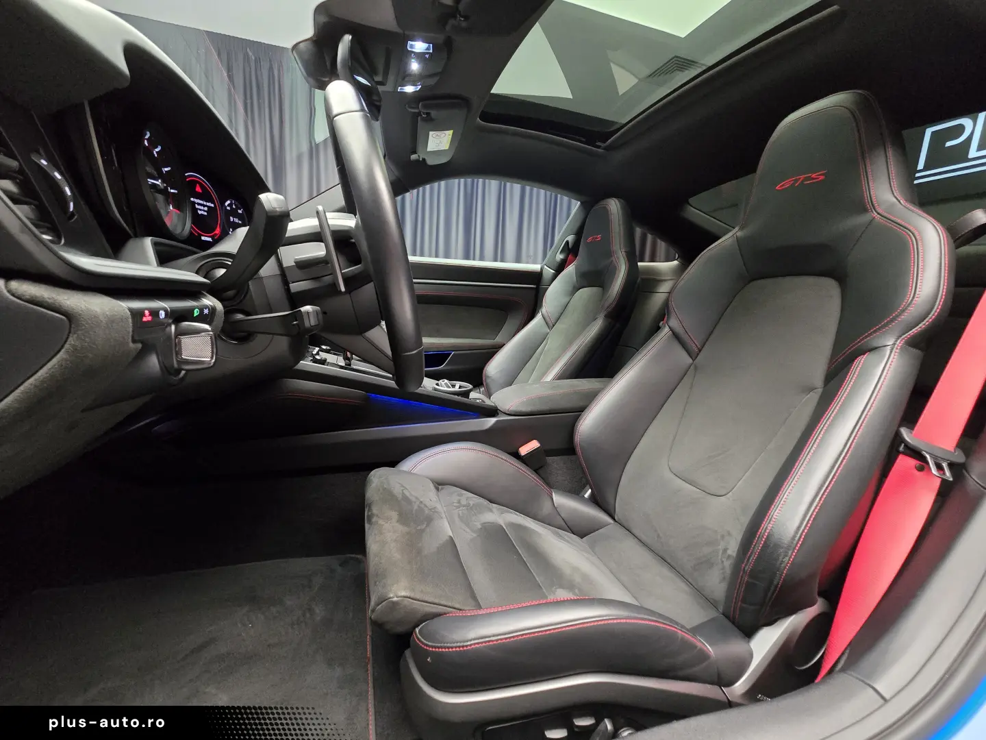 Porsche 911 Carrera 4 GTS Coupé  (992)